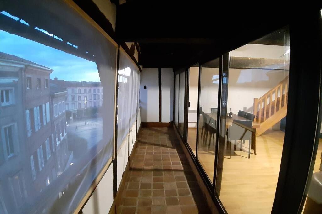 Appartement Exceptionnel 4 Etoiles Hyper Centre Albi 65 M2 Au 4Eme Etage Sans Ascenseur Avec Une Tour Du 12Eme Siecle Exterior foto
