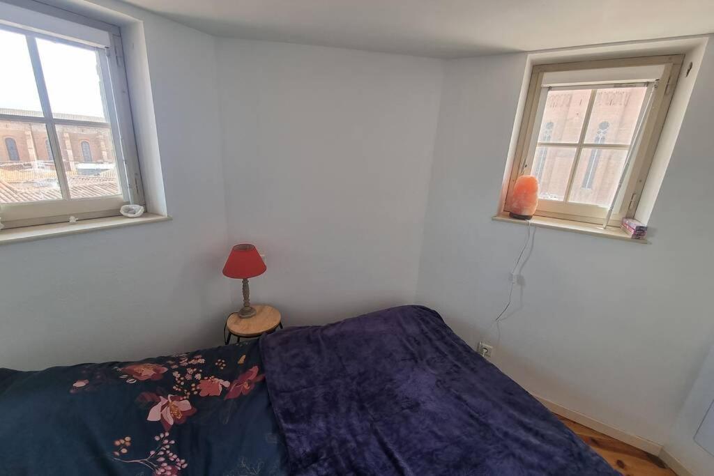 Appartement Exceptionnel 4 Etoiles Hyper Centre Albi 65 M2 Au 4Eme Etage Sans Ascenseur Avec Une Tour Du 12Eme Siecle Exterior foto